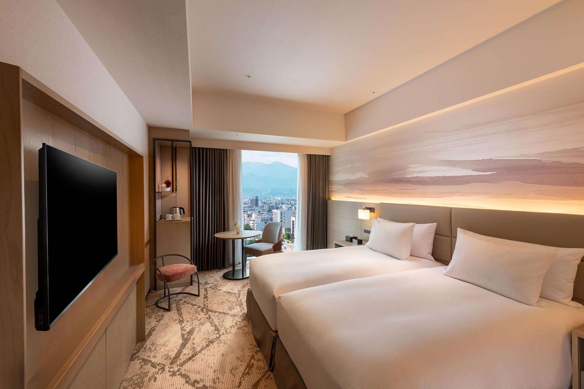 فندق Doubletree By Hilton Toyama Station المظهر الخارجي الصورة