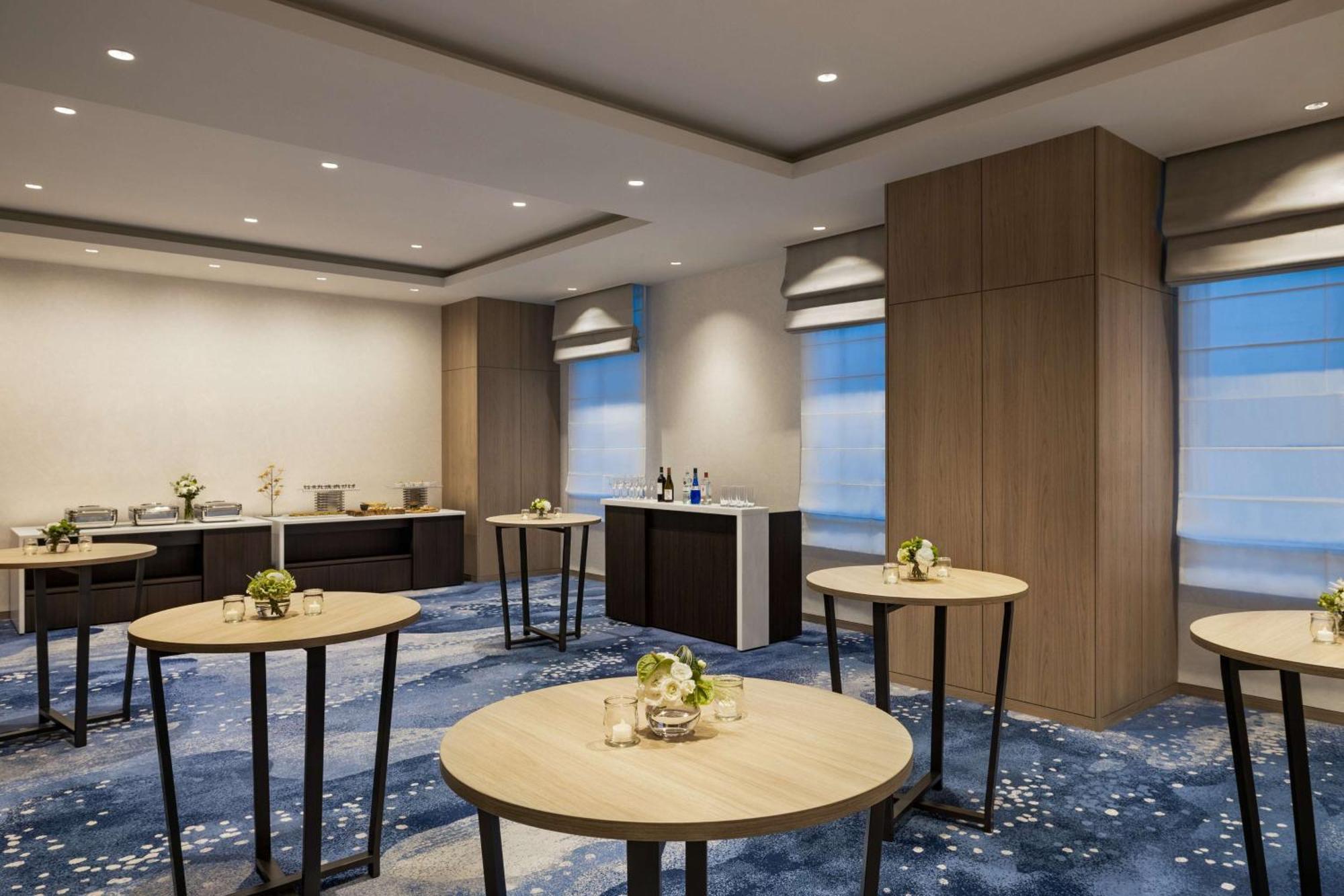 فندق Doubletree By Hilton Toyama Station المظهر الخارجي الصورة