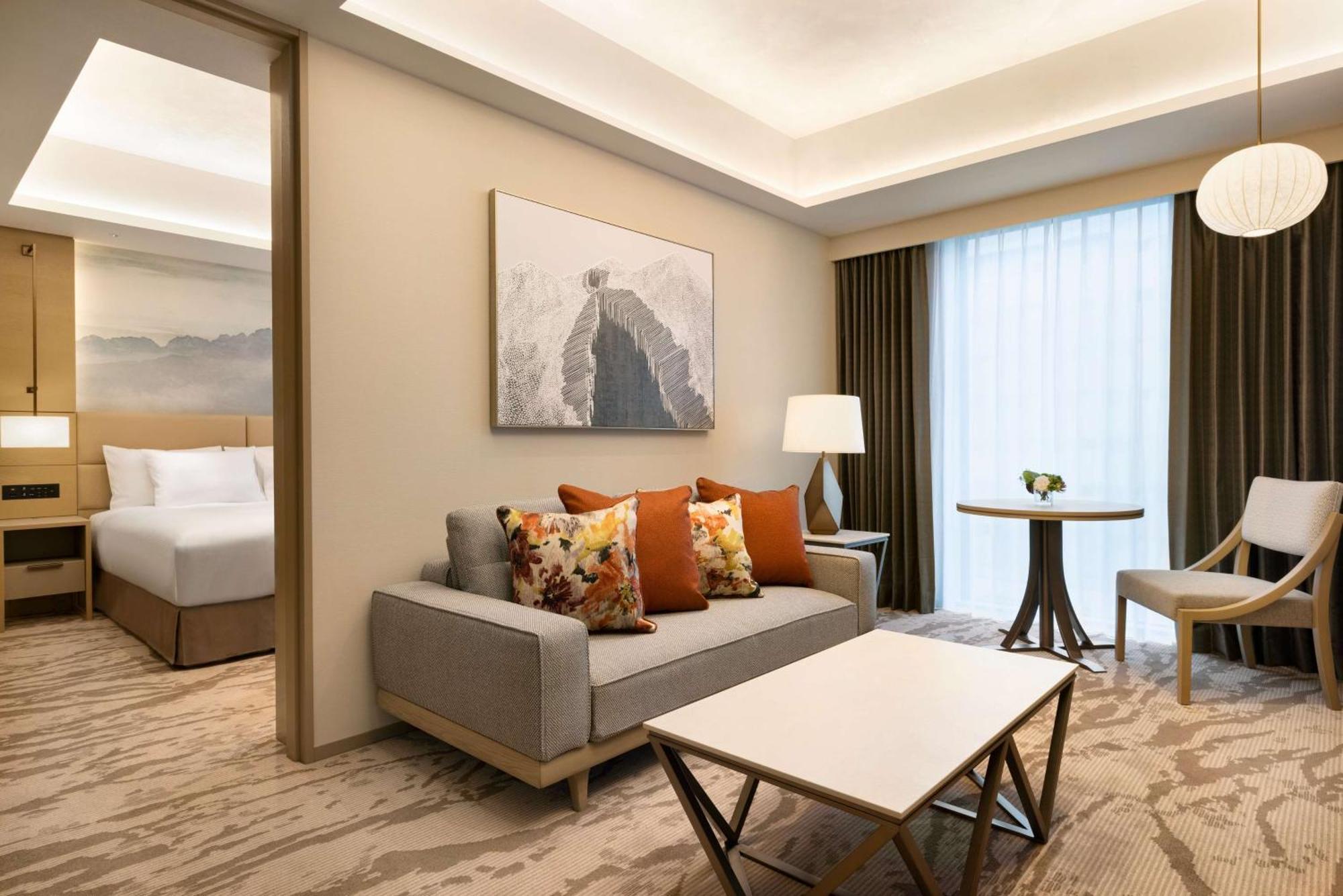 فندق Doubletree By Hilton Toyama Station المظهر الخارجي الصورة