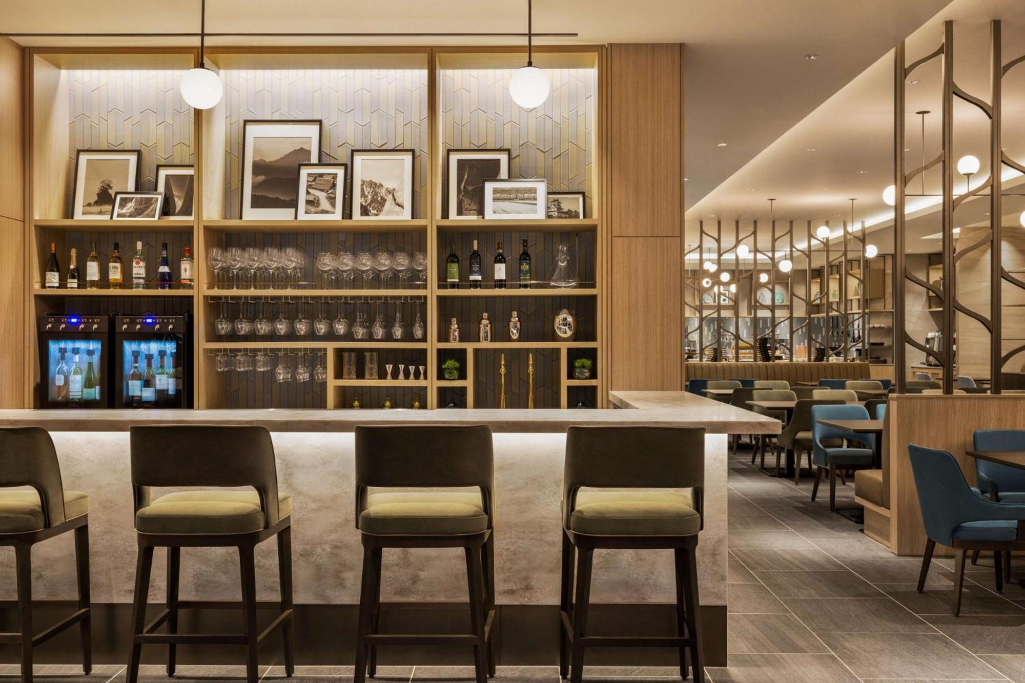 فندق Doubletree By Hilton Toyama Station المظهر الخارجي الصورة