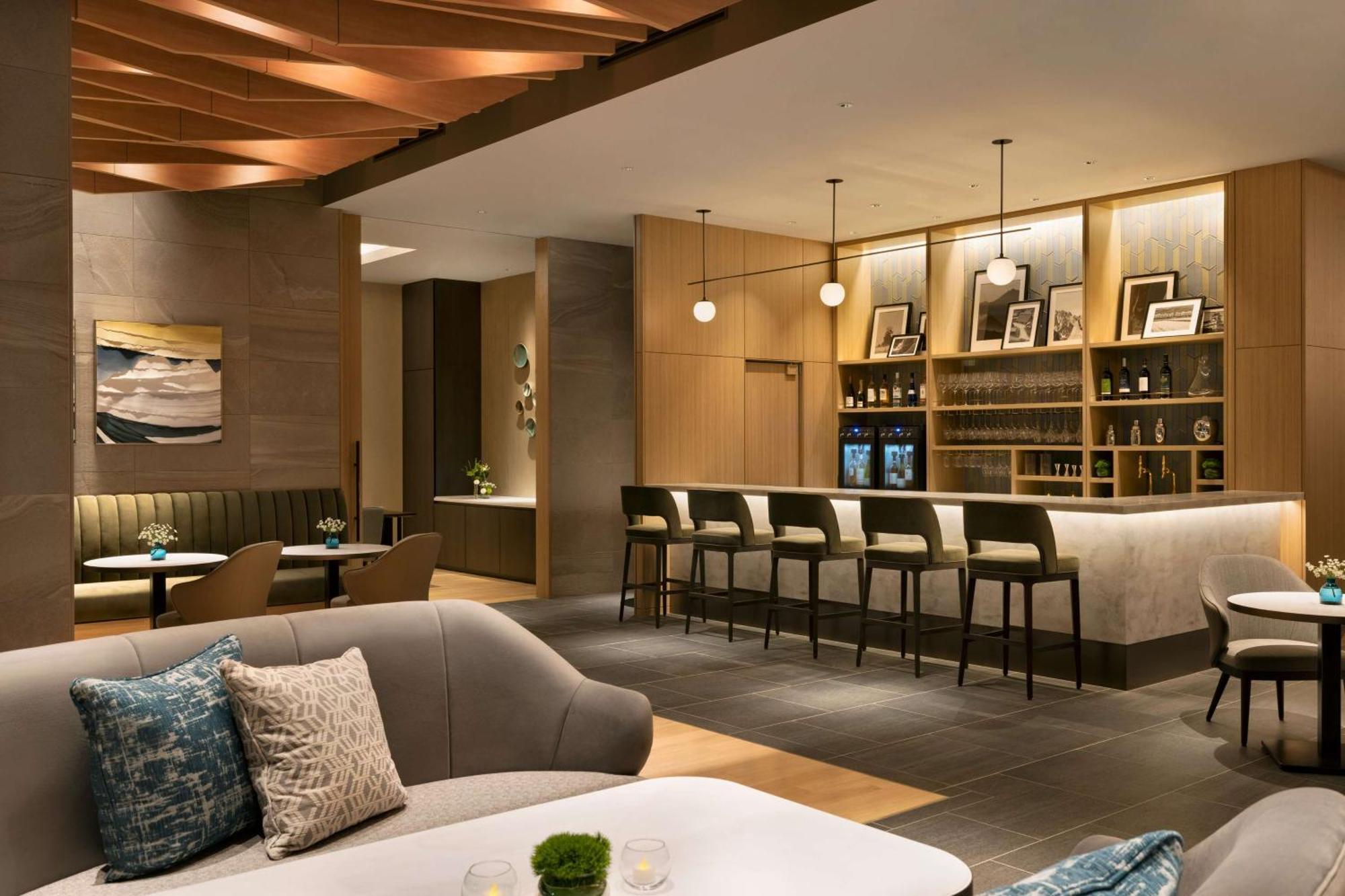 فندق Doubletree By Hilton Toyama Station المظهر الخارجي الصورة