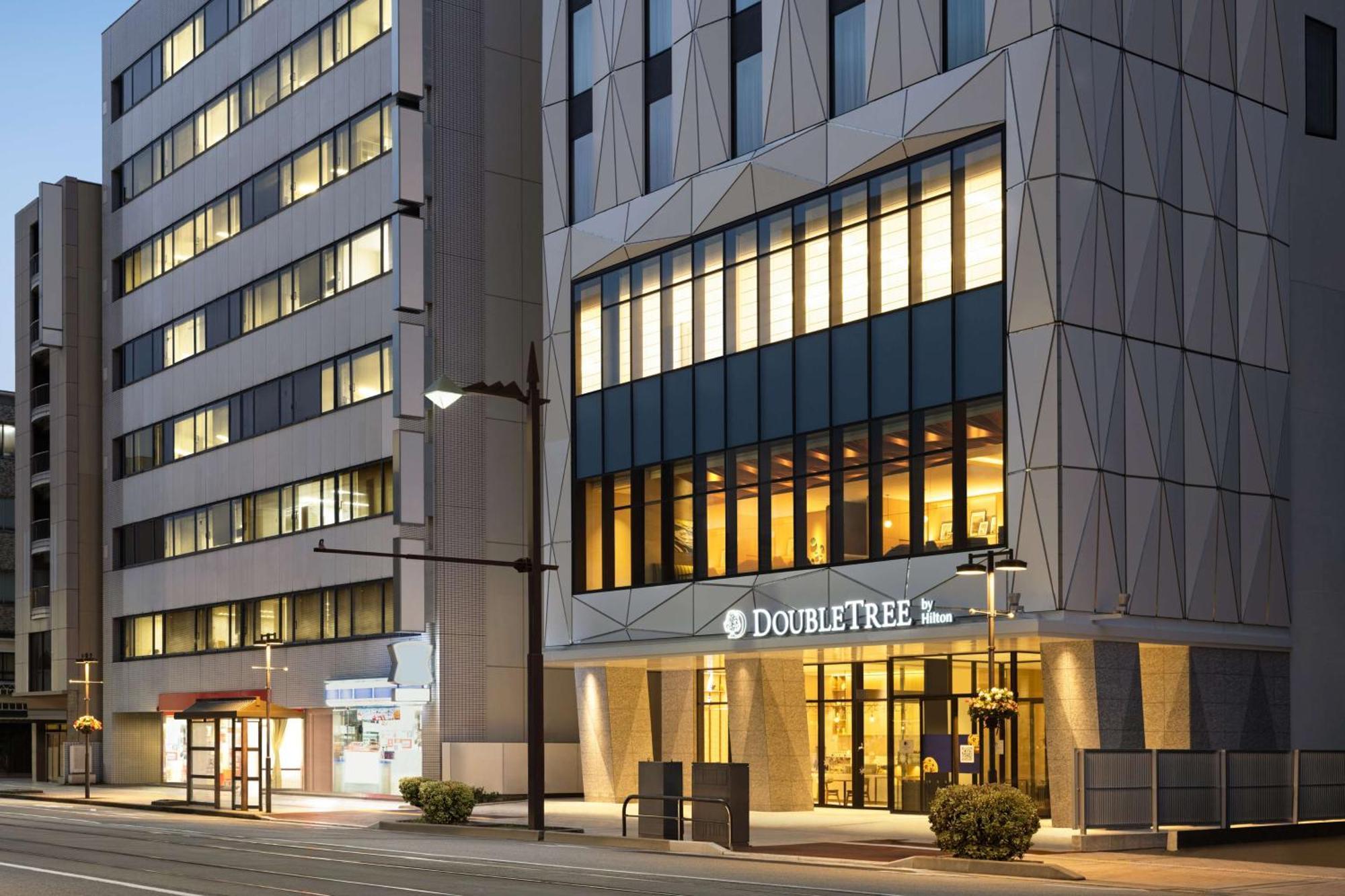 فندق Doubletree By Hilton Toyama Station المظهر الخارجي الصورة